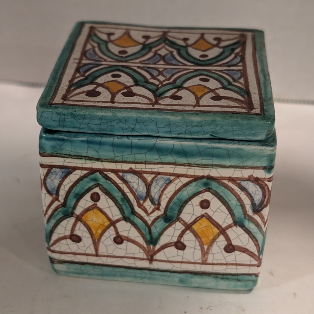 Handmade ceramic trinket box by Al Yarrar.